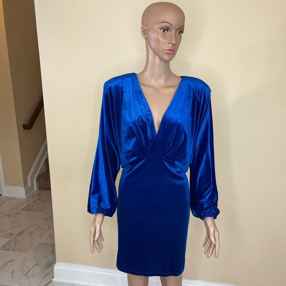 Eloquii Dresses & Skirts - 𝅺Eloquii velvet dress